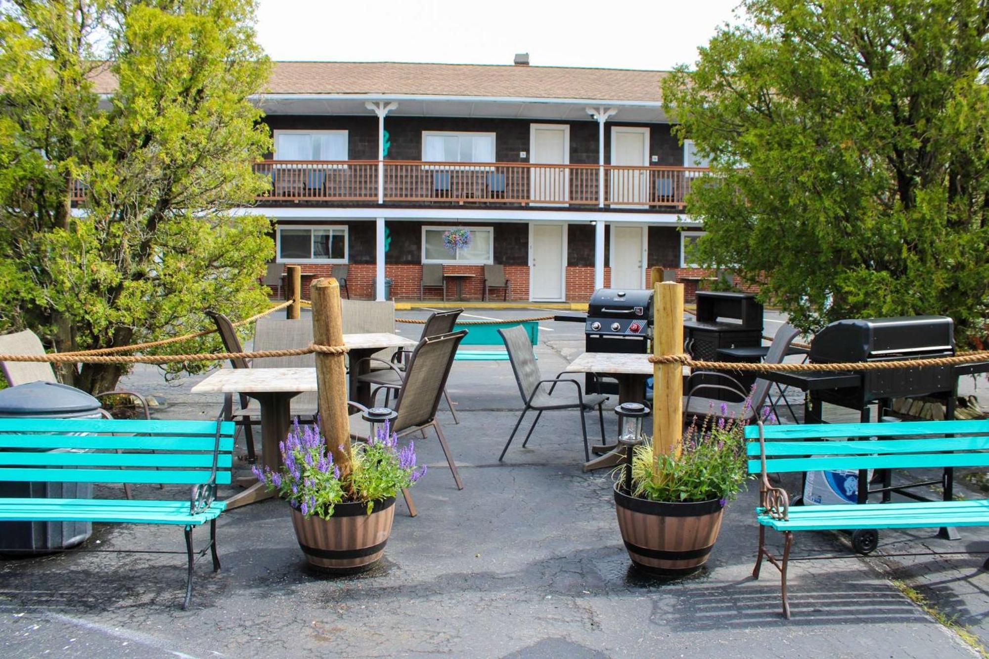 The Janmere Motel Hampton Exterior photo